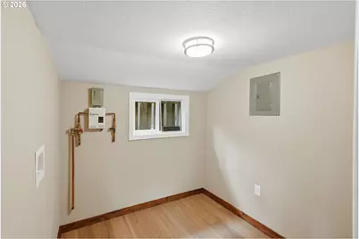 535 State St, North Bend, OR 97459 - Photo 8