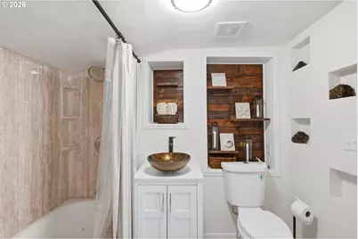 535 State St, North Bend, OR 97459 - Photo 10