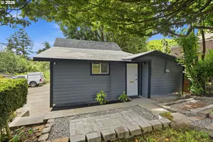 535 State St, North Bend, OR 97459 - Photo 1