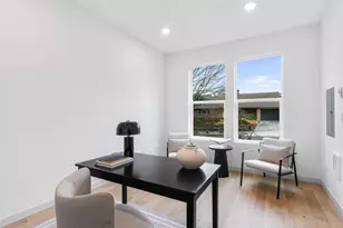 2472 SE Lincoln St, Portland, OR 97214 - Photo 2