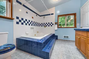 3740 SW Comus St, Portland, OR 97219 - Photo 16