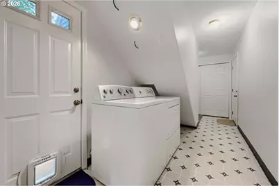3740 SW Comus St, Portland, OR 97219 - Photo 26