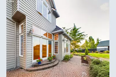 20417 SW Inglis Dr, Beaverton, OR 97007 - Photo 40