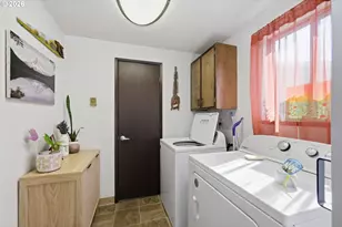 2018 Debra Dr, Springfield, OR 97477 - Photo 14