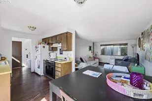 2018 Debra Dr, Springfield, OR 97477 - Photo 10