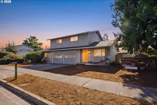 2018 Debra Dr, Springfield, OR 97477 - Photo 2