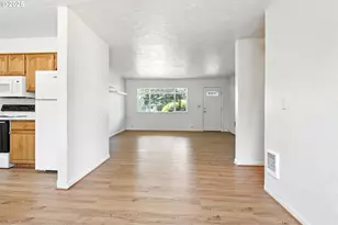 2630 SE 168th Ave, Portland, OR 97236 - Photo 8