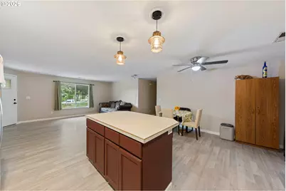 422 E 5th St, Lafayette, OR 97127 - Photo 12