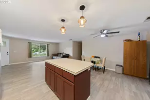 422 E 5th St, Lafayette, OR 97127 - Photo 12