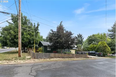 422 E 5th St, Lafayette, OR 97127 - Photo 2