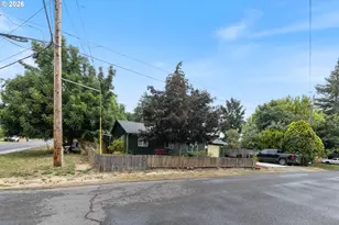 422 E 5th St, Lafayette, OR 97127 - Photo 2