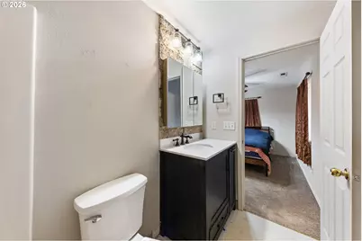 422 E 5th St, Lafayette, OR 97127 - Photo 22