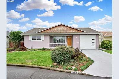 1944 Santiam Dr, Woodburn, OR 97071 - Photo 1