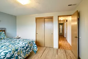 1944 Santiam Dr, Woodburn, OR 97071 - Photo 20