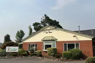 1944 Santiam Dr, Woodburn, OR 97071 - Photo 40