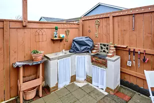 1944 Santiam Dr, Woodburn, OR 97071 - Photo 30