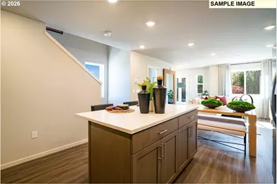 892 Sifuentez Ct, Woodburn, OR 97071 - Photo 8