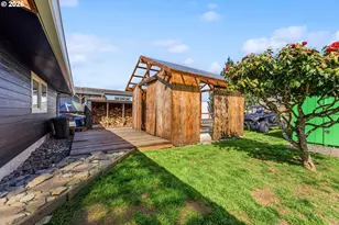 610 Park Ave, Lakeside, OR 97449 - Photo 28