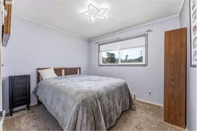 610 Park Ave, Lakeside, OR 97449 - Photo 16