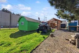 610 Park Ave, Lakeside, OR 97449 - Photo 4