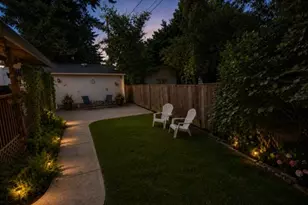 8325 NE Going Pl, Portland, OR 97220 - Photo 28