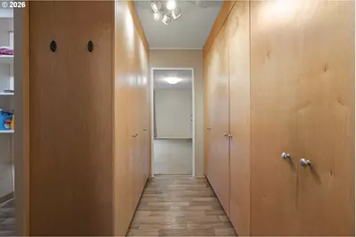 8325 NE Going Pl, Portland, OR 97220 - Photo 14