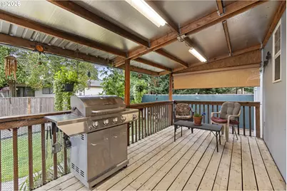 8325 NE Going Pl, Portland, OR 97220 - Photo 26