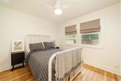 1317 NE 109th Ave, Portland, OR 97220 - Photo 8