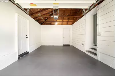 1317 NE 109th Ave, Portland, OR 97220 - Photo 14