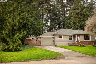1317 NE 109th Ave, Portland, OR 97220 - Photo 2
