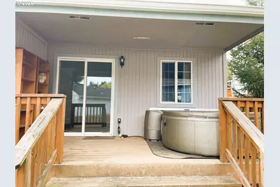 720 SW Pioneer Ct, Willamina, OR 97396 - Photo 6