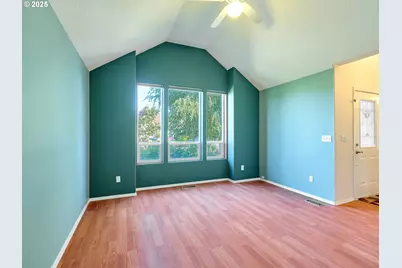 331 SE 9th Ave, Canby, OR 97013 - Photo 4