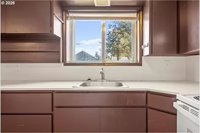 5103 NE 42nd Ave, Portland, OR 97218 - Photo 8