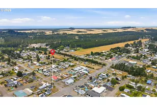 105 S 8th St, Lakeside, OR 97449 - Photo 18