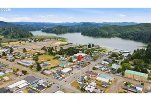 105 S 8th St, Lakeside, OR 97449 - Photo 2