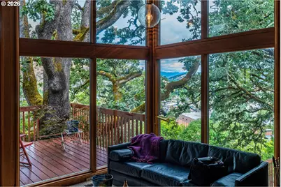 1172 SE Hawthorne Dr, Roseburg, OR 97470 - Photo 8