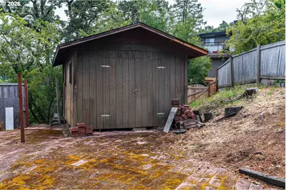 1172 SE Hawthorne Dr, Roseburg, OR 97470 - Photo 36