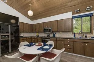 1172 SE Hawthorne Dr, Roseburg, OR 97470 - Photo 14