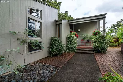 1172 SE Hawthorne Dr, Roseburg, OR 97470 - Photo 4