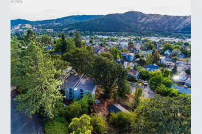 1172 SE Hawthorne Dr, Roseburg, OR 97470 - Photo 36