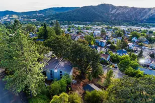 1172 SE Hawthorne Dr, Roseburg, OR 97470 - Photo 36