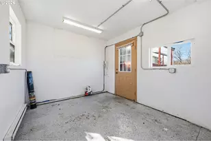 912 Ash St, Brownsville, OR 97327 - Photo 30