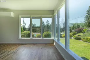 853 W 15th St, Coquille, OR 97423 - Photo 8