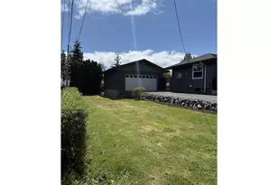 853 W 15th St, Coquille, OR 97423 - Photo 38