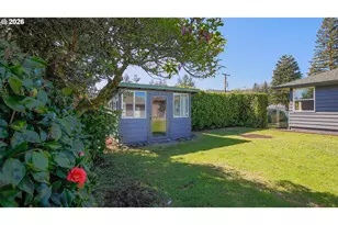 853 W 15th St, Coquille, OR 97423 - Photo 32