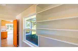 853 W 15th St, Coquille, OR 97423 - Photo 22