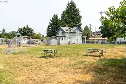 8951 SE Fuller Rd, Happy Valley, OR 97086 - Photo 42