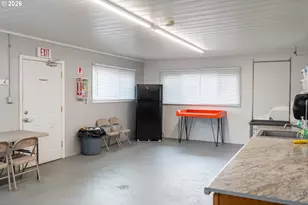 8951 SE Fuller Rd, Happy Valley, OR 97086 - Photo 36