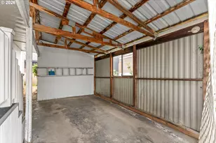 8951 SE Fuller Rd, Happy Valley, OR 97086 - Photo 32