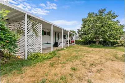 8951 SE Fuller Rd, Happy Valley, OR 97086 - Photo 8